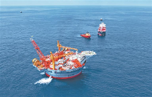 “海葵一號”成功外輸首船超3萬噸原油